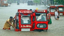 Ảnh hưởng của mưa bão gây lụt lội nghiêm trọng, Philippines phải sơ tán gần 10.000 người