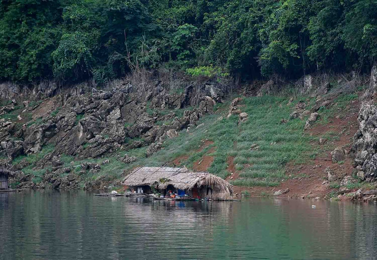 Về miền cao nguyên đá Đông Văn