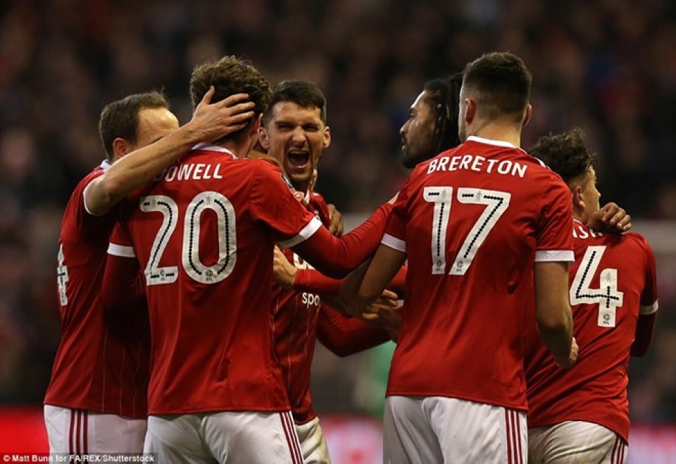 Đội bóng hạng Nhất biến Arsenal trở thành cựu vương FA Cup doi bong hang nhat bien arsenal tro thanh cuu vuong fa cup