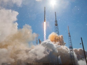SpaceX phóng vệ tinh tối mật của Chính phủ Mỹ lên quỹ đạo