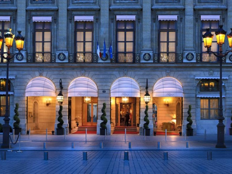 Cướp táo tợn “4 triệu Euro” đồ trang sức ngay giữa Paris