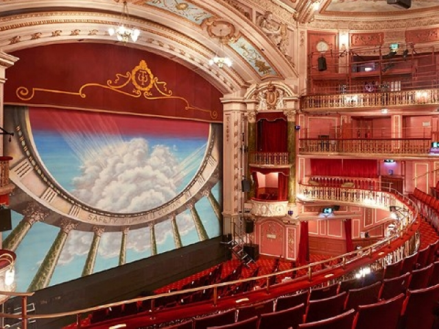Vẻ đẹp lôi cuốn của các nhà hát tại London