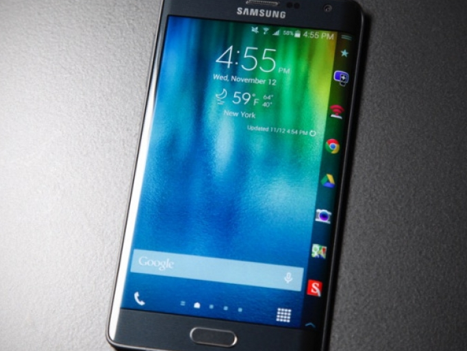 Samsung phát triển vật liệu siêu nhẹ mới cho điện thoại Galaxy