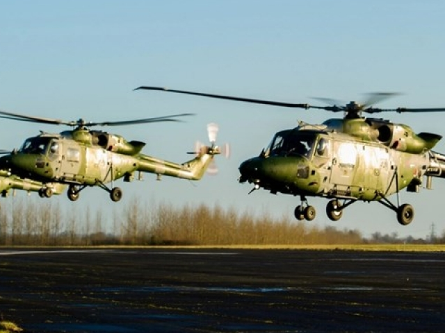 Anh: chuyến bay “giã từ binh nghiệp” của trực thăng Lynx