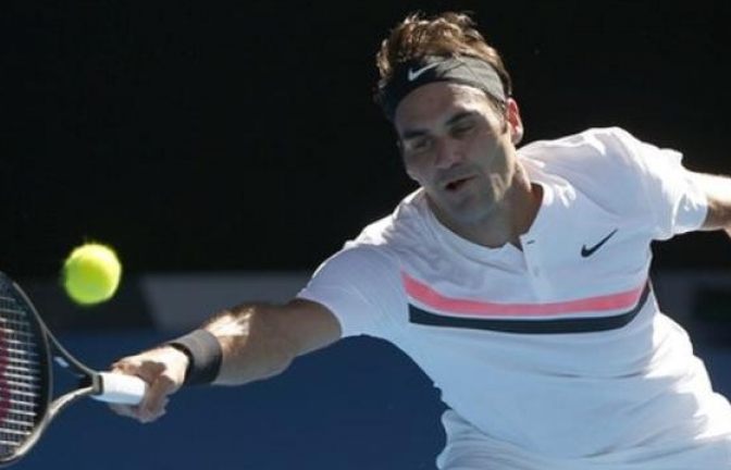 Australian Open: Federer "tiến như bay" vào tứ kết