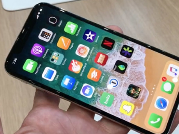 "Thần đoán" Ming-chi Kuo: Apple sẽ dừng sản xuất iPhone X vào giữa năm