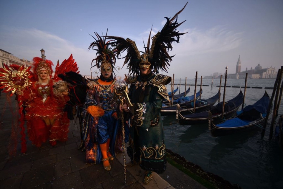 che than giau phan tai le hoi venice carnival phu phiem tru danh