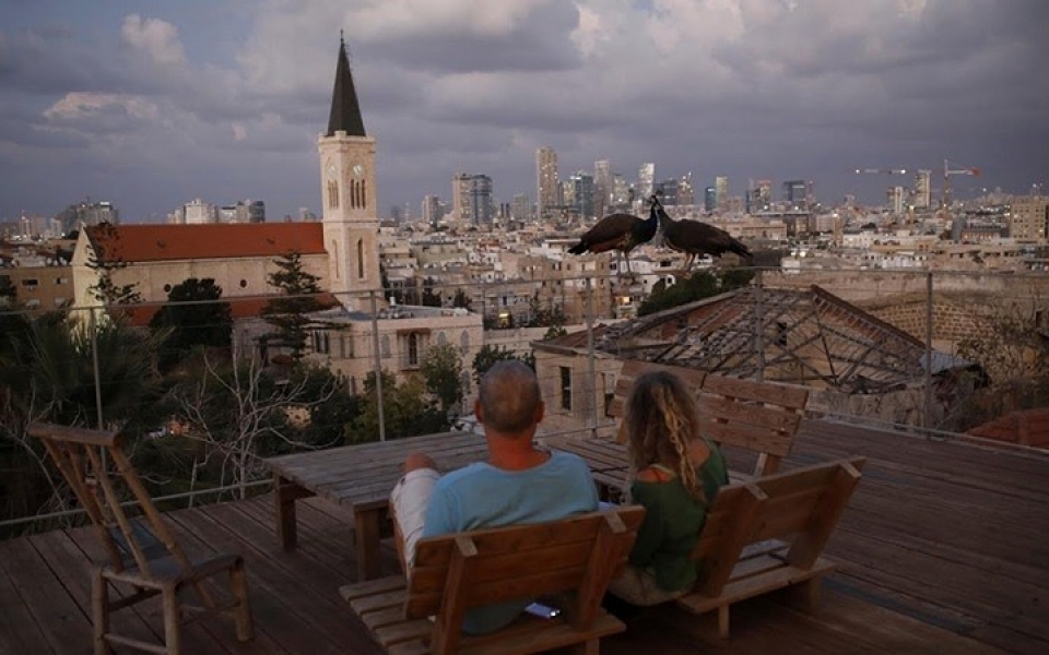 israel cuoc song yen binh tren gac mai giua do thi xa hoa tel aviv