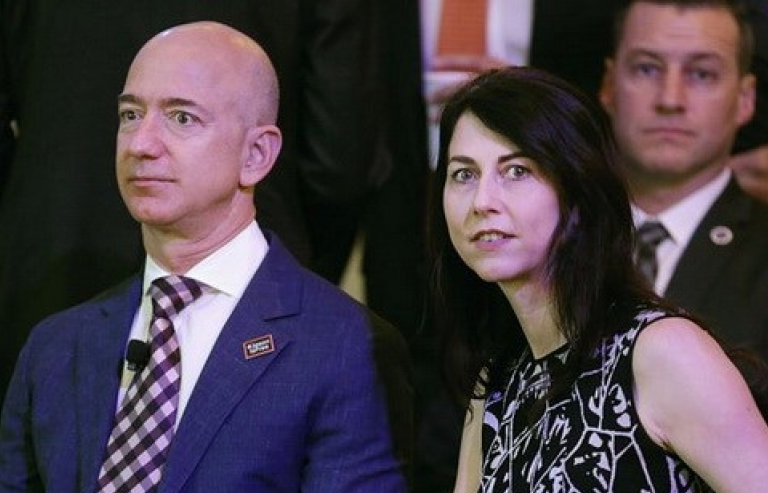 Bà MacKenzie Bezos có thể trở thành người phụ nữ giàu nhất thế giới