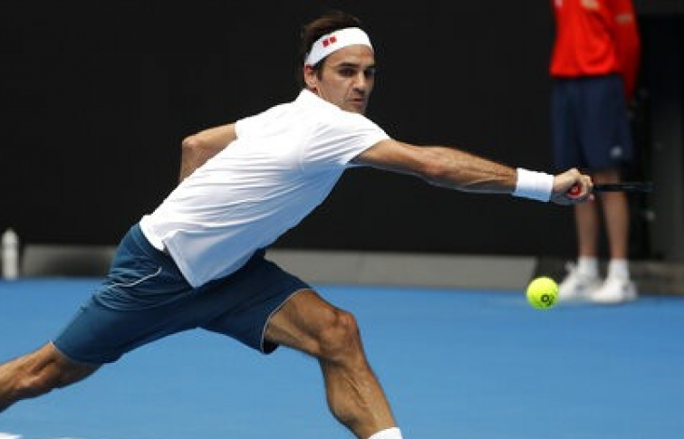 Australian Open: Nhà vô địch Federer thắng vất vả trước đối thủ thuộc top 200