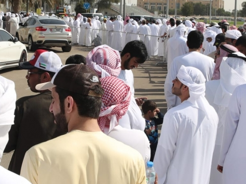 Trận bán kết UAE - Qatar: Vé vừa mở bán, tỷ phú đã vung tiền mua sạch