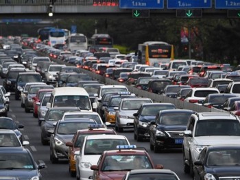 Trung Quốc thu hồi vĩnh viễn bằng lái xe của hơn 17.000 người liên quan tai nạn giao thông