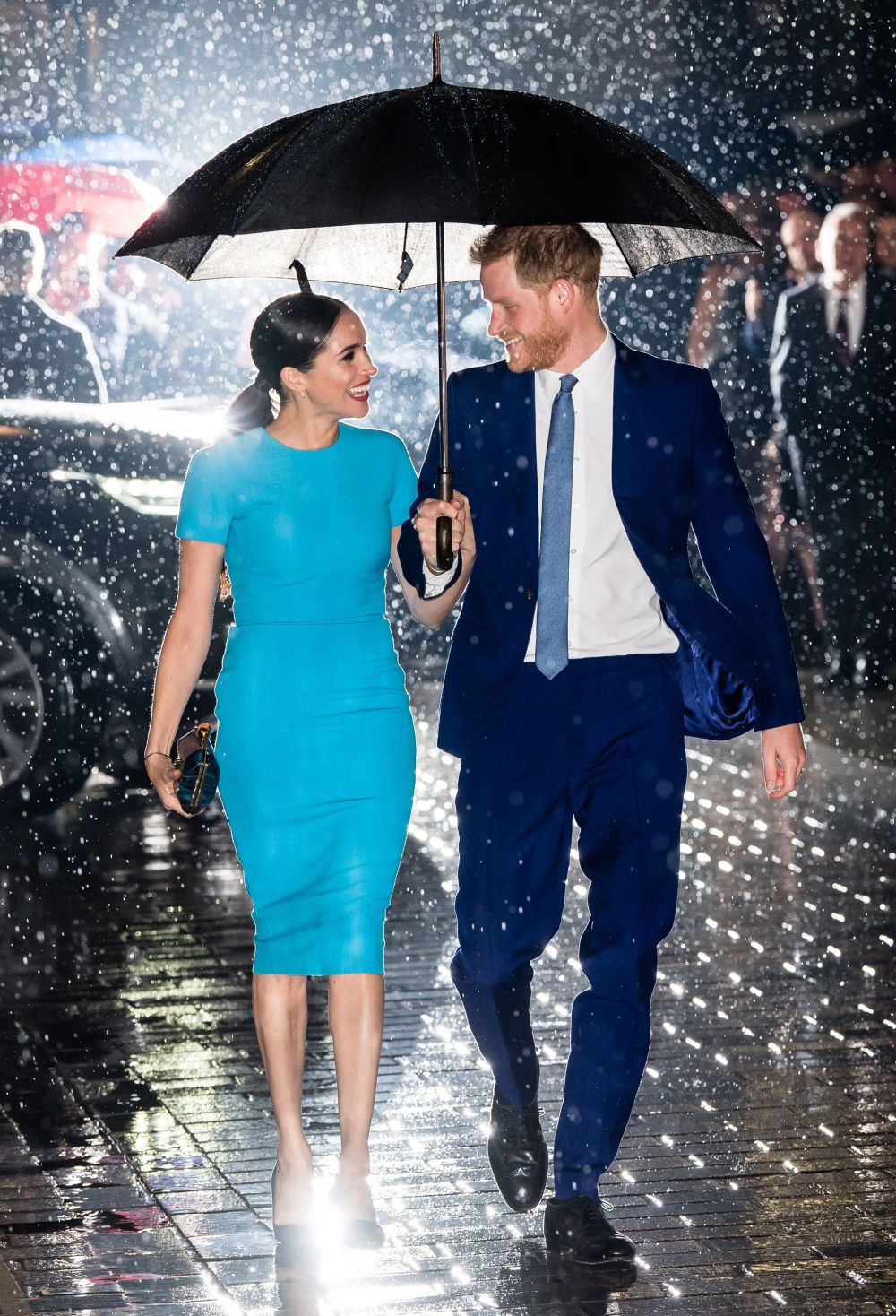 Bức hình chụp hai vợ chồng Hoàng tử Harry tham dự Endeavour Fund Awards ở Mansion House, London, nước Anh xứng đáng nằm trong tốp những bức hình đẹp nhất năm 2020. (Nguồn: Pinterest)
