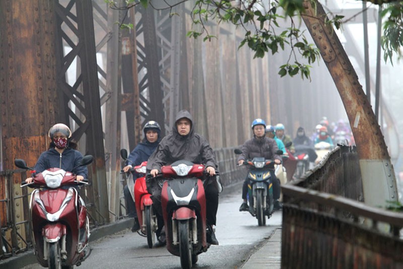 Dự báo thời tiết đêm nay và ngày mai (29-30/1): Hà Nội, Bắc Bộ, Bắc Trung Bộ trời rét, mưa nhỏ, sương mù; Nam Bộ đêm mưa rào ngày nắng