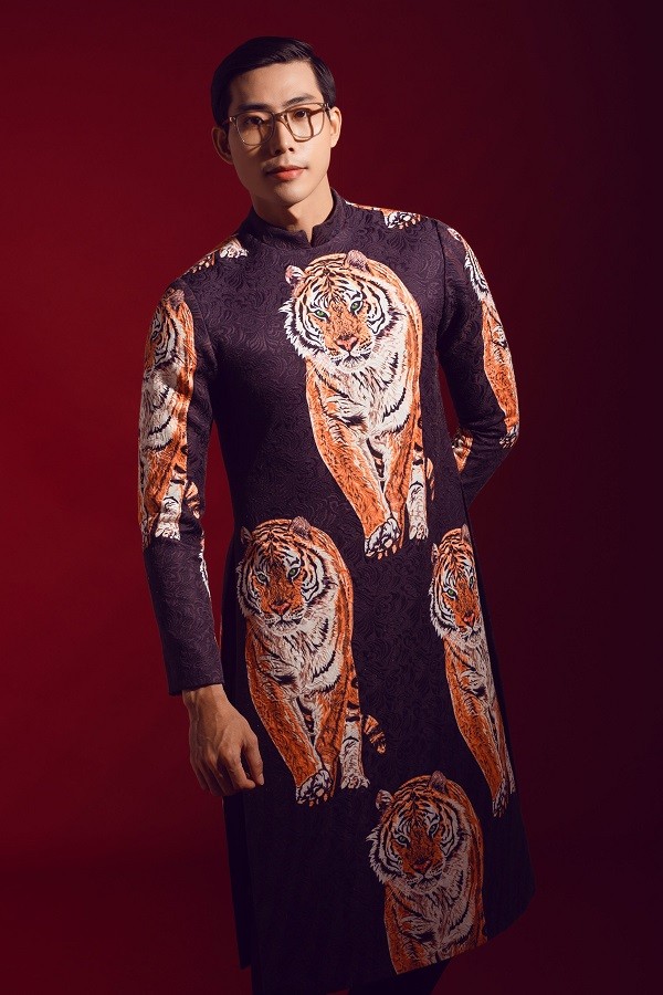 Gợi ý áo dài nam nữ họa tiết hổ diện Tết Nhâm Dần 2022