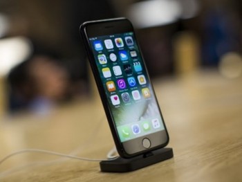 Apple xác nhận một số sản phẩm iPhone 7 bị lỗi mất mạng di động