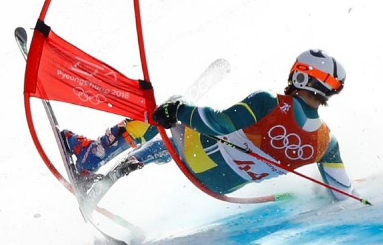 Những pha ngã “khó đỡ” của các VĐV tại Olympic PyeongChang