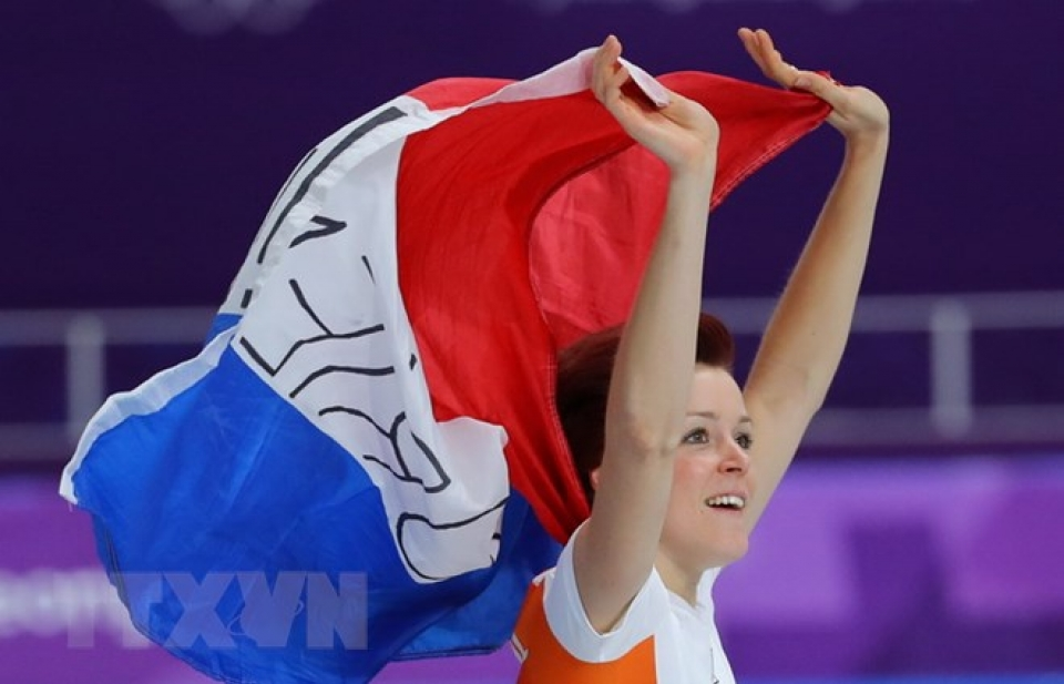 Nữ VĐV đầu tiên giành huy chương ở 2 môn thi đấu trong 1 kỳ Olympic