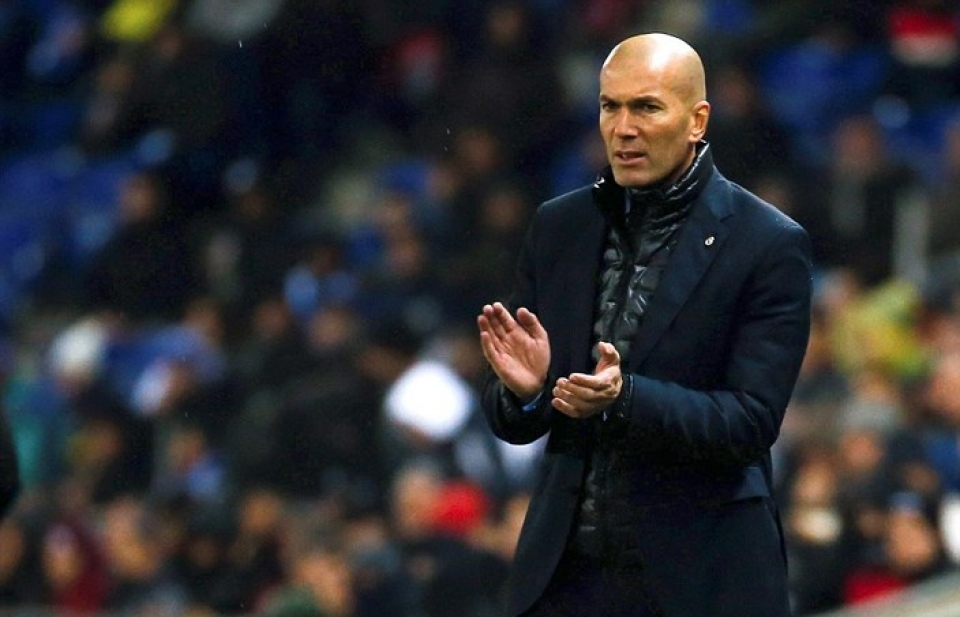 Zidane lý giải lý do Real không xếp hàng vinh danh Barcelona