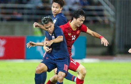 Trước trận gặp tuyển Malaysia, HLV Park Hang Seo nhận thêm nhiều tin không vui