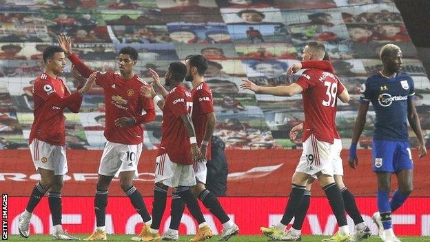 Ngoại hạng Anh: Man Utd ghi nhiều bàn thắng nhất Premier League, Arsenal thua ngược