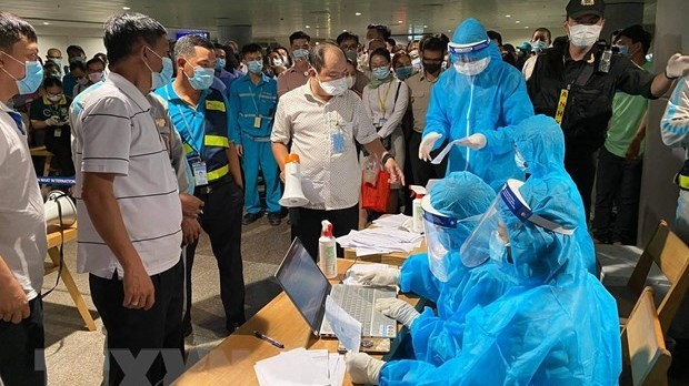NÓNG! Đã tìm ra chủng virus gây loạt ca nhiễm Covid-19 ở sân bay Tân Sơn Nhất