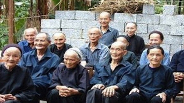 Trung Quốc: Bí kíp sống trên 100 tuổi vô cùng đơn giản của làng Trường thọ