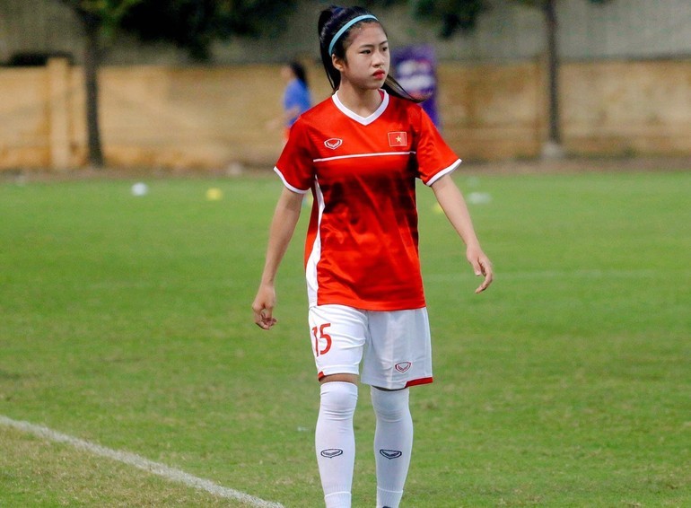 Chân dung cầu thủ Thanh Nhã - hoa khôi đội tuyển nữ Việt Nam