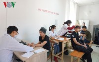 Nhóm bác sĩ trẻ người Việt khám từ thiện cho công nhân Việt ở Nga