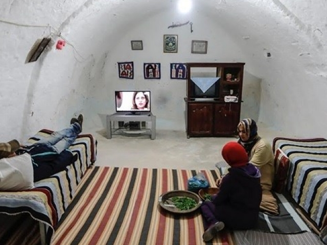 Những ngôi nhà dưới lòng đất còn sót lại tại Tunisia sau hàng thế kỷ