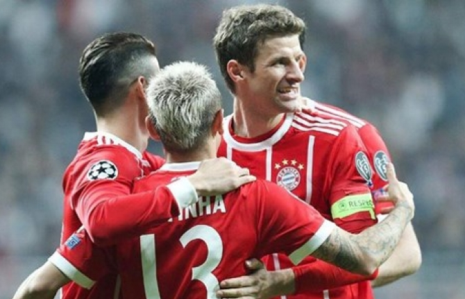 Bayern Munich lần thứ 7 liên tiếp vào tứ kết Champions League