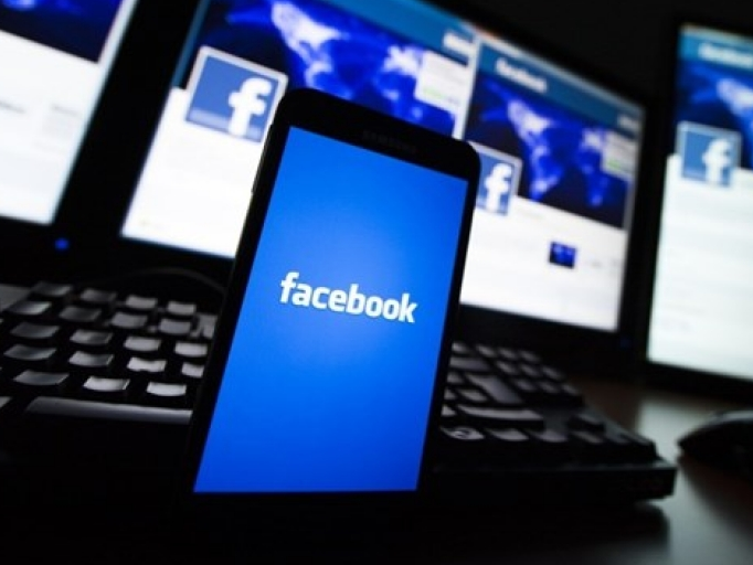 Facebook có 2 tuần để trả lời câu hỏi về bê bối rò rỉ dữ liệu