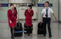 Cathay Pacific: Nữ tiếp viên đã được lựa chọn loại đồng phục khi bay