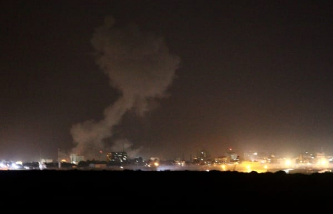 Israel mở lại hai cửa khẩu ở Gaza bị đóng sau vụ tấn công rocket