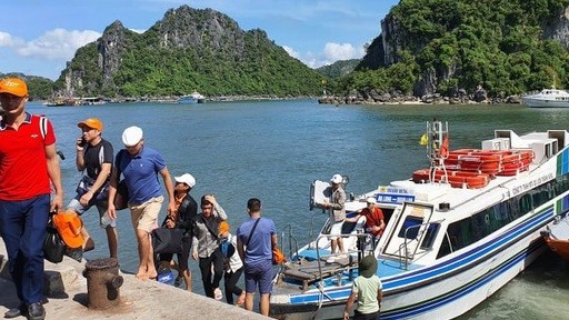 Quảng Ninh mở lại hoạt động du lịch từ 0h ngày 2/3, không đón khách ngoại tỉnh