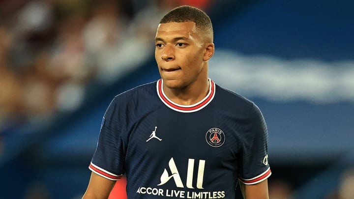 Chuyển nhượng cầu thủ: Mbappe nên ở lại PSG;