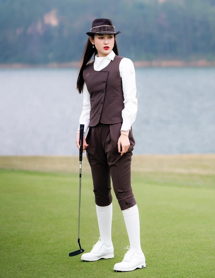 Golf giúp các mỹ nhân Việt cải thiện sức khỏe và vóc dáng