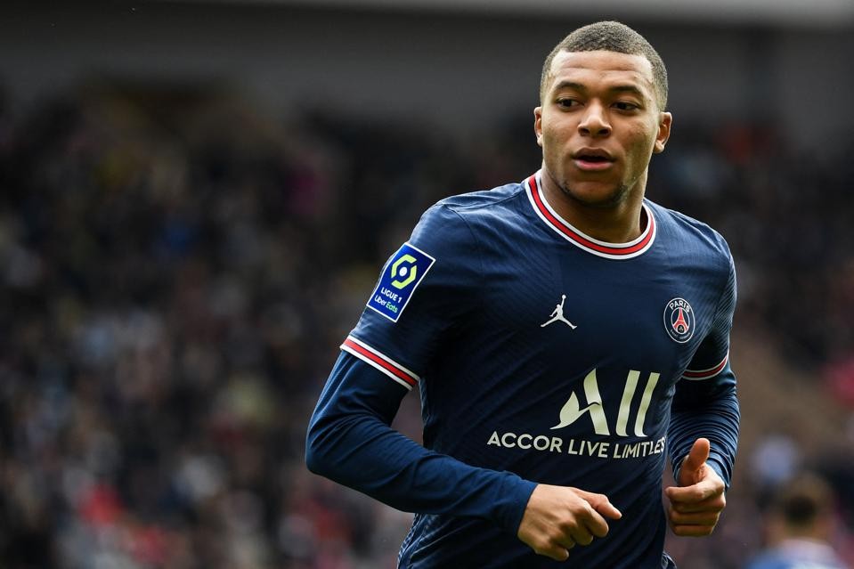 Cập nhật chuyển nhượng cầu thủ: Barca liên hệ gia đình Mbappe;