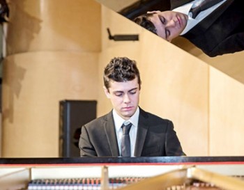 Nghệ sĩ piano tài hoa của Italy sẽ đến Việt Nam biểu diễn