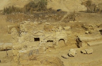 Ai Cập: Phát hiện di tích đền cổ hơn 2.300 năm tuổi