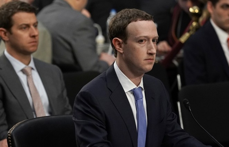 EU yêu cầu CEO Facebook điều trần trực tiếp