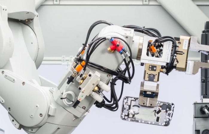 Apple mở phòng thí nghiệm nghiên cứu quy trình tái chế bằng robot