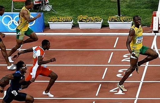 Bức ảnh 'cách ly xã hội' của Vua nước rút Usain Bolt 'gây sốt' cộng đồng mạng