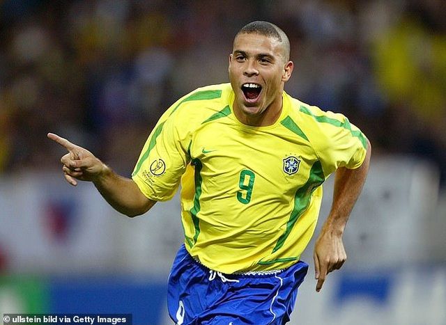 Ronaldo Brazil: Hãy cùng xem hình ảnh về huyền thoại của bóng đá Brazil - Ronaldo, đó là một trong những cầu thủ lừng danh nhất mọi thời đại và sự nghiệp của ông đã được nhìn nhận rộng rãi trên khắp thế giới.