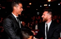Messi đang tạm dẫn đàn anh C.Ronaldo về các thông số cá nhân