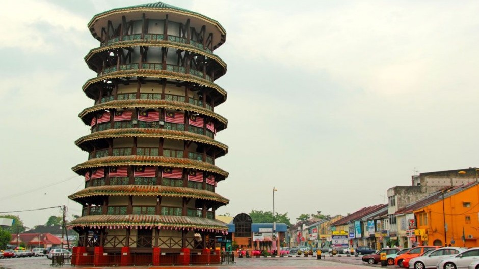 Tòa tháp nghiêng 136 tuổi ở Malaysia