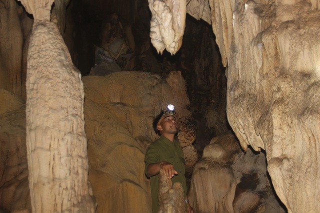 Khám phá hang động tuyệt đẹp ẩn sâu hàng chục năm giữa rừng Quảng Trị