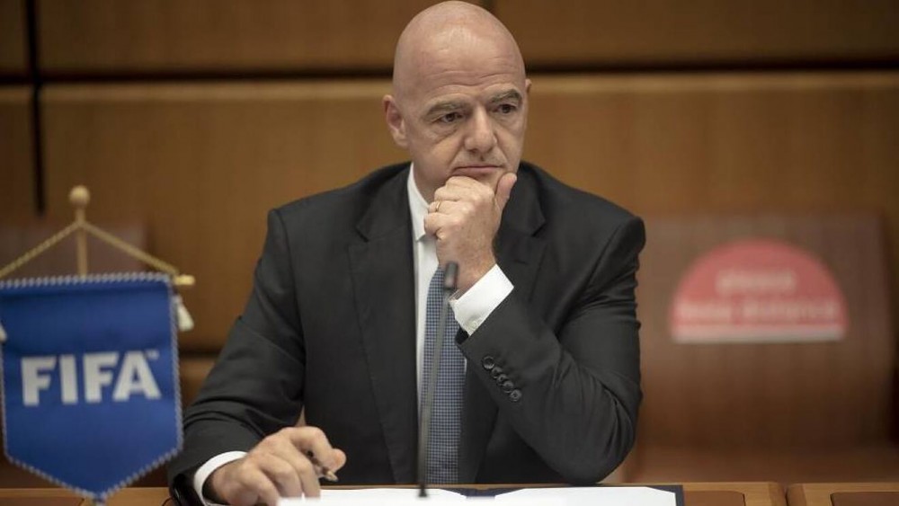Ông Gianni Infantino, chủ tịch FIFA, cảnh báo các câu lạc bộ sẽ phải chịu hậu quả về quyết định thành lập giải European Super League. (Nguồn: Marca) Ông Gianni Infantino, chủ tịch FIFA, cảnh báo các câu lạc bộ sẽ phải chịu hậu quả về quyết định thành lập giải European Super League. (Nguồn: Marca)