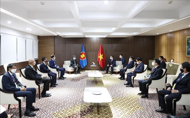Thủ tướng Phạm Minh Chính tiếp Tổng Thư ký ASEAN nhân dịp dự Hội nghị các nhà lãnh đạo ASEAN
