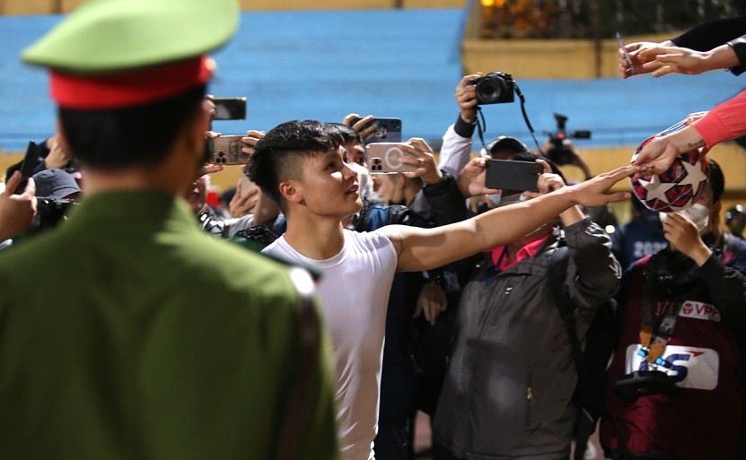 Những hình ảnh Quang Hải chia tay CLB Hà Nội và tri ân khán giả
